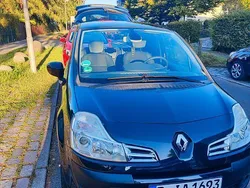 Schwarz Gebraucht 2010 Renault Grand Modus Dynamique Van / Kleinbus | 3.600 € (Fairer Preis)