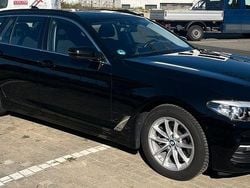 Schwarz Gebraucht 2019 BMW 520 Sport Line Kombi | 21.500 € (Guter Preis)