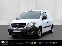 Weiss Gebraucht 2021 Mercedes Citan 108 Van | 16.980 € (Etwas zu teuer)