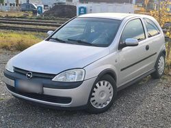 Silber Gebraucht 2002 Opel Corsa Kleinwagen | 1.850 € (Etwas zu teuer)