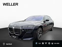 Carbonschwarz (schwarz) Gebraucht 2024 BMW 740 M Sport Limousine | 85.950 €