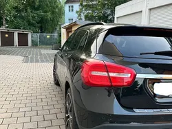 Schwarz Gebraucht 2016 Mercedes GLA200 SUV | 16.500 € (Fairer Preis)