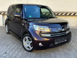 Schwarz Gebraucht 2006 Daihatsu Materia Van / Kleinbus | 1.950 € (Fairer Preis)