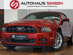 Rot (candy red) schwarz Gebraucht 2012 Ford Mustang Convertible Cabrio | 15.990 € (Fairer Preis)
