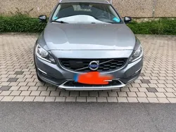 Gebraucht 2015 Volvo V60 CC Kombi | 15.000 €