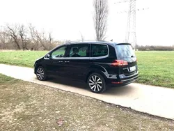 Schwarz Gebraucht 2017 VW Sharan Sound Van / Kleinbus | 24.399 € (Teuer)