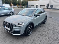 Grau Gebraucht 2018 Audi Q2 Design SUV | 23.000 € (Etwas zu teuer)