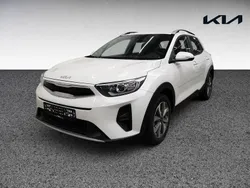 Weiß Gebraucht 2024 Kia Stonic Vision SUV | 20.800 € (Fairer Preis)