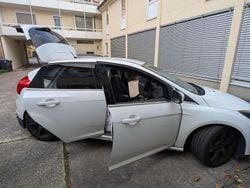Weiß Gebraucht 2013 Ford Focus Titanium Limousine | 3.990 € (Superpreis)