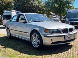 Grau Gebraucht 2003 BMW 320 Limousine | 7.490 € (Etwas zu teuer)