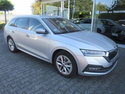 Brillantsilber metallic Gebraucht 2022 Skoda Octavia Style Kombi | 23.988 € (Guter Preis)