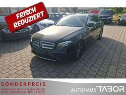 Obsidianschwarz metalliclack Gebraucht 2016 Mercedes E200 Avantgarde Kombi | 16.985 € (Guter Preis)