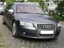 Audi A8L