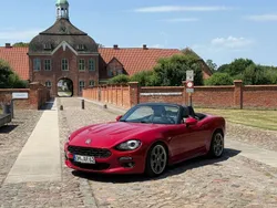 Rot Gebraucht 2017 Fiat 124 Spider Lusso Cabrio | 15.450 € (Fairer Preis)
