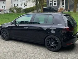 Schwarz Gebraucht 2011 VW Golf VI Team Limousine | 5.450 € (Fairer Preis)