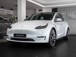 Weiß Gebraucht 2025 Tesla Model Y Performance SUV | 50.500 € (Fairer Preis)