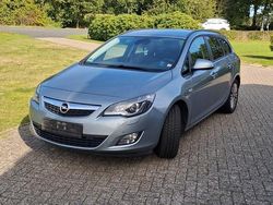 Silber Gebraucht 2011 Opel Astra Kombi | 3.950 € (Fairer Preis)