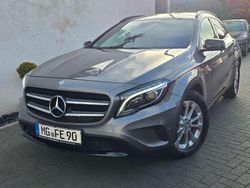 Mountaingrau Gebraucht 2015 Mercedes GLA220 SUV | 13.498 € (Guter Preis)
