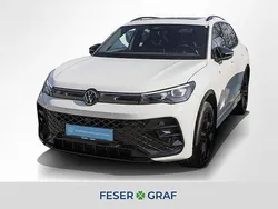 Pure white Gebraucht 2024 VW Tiguan R-line SUV | 45.380 € (Superpreis)