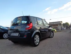 Grau Gebraucht 2007 Renault Scénic II Exception Van / Kleinbus | 3.950 € (Etwas zu teuer)