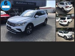 Weiss Gebraucht 2022 VW Tiguan Elegance SUV | 32.798 € (Etwas zu teuer)