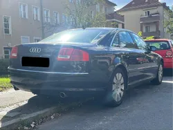 Blau Gebraucht 2003 Audi A8 Limousine | 1.550 €