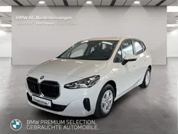 Weiß Gebraucht 2022 BMW 218 Active Tourer Luxury Line Van / Kleinbus | 28.690 €