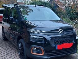Schwarz Gebraucht 2019 Citroën Berlingo XTR Van / Kleinbus | 15.800 €