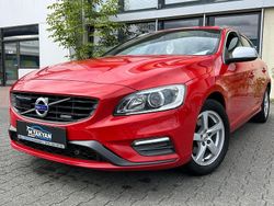 Passion red solid / solid Gebraucht 2015 Volvo V60 R-Design Momentum Kombi | 13.990 € (Fairer Preis)