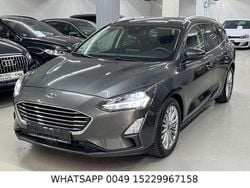 Grau Gebraucht 2020 Ford Focus Limousine | 14.700 € (Guter Preis)