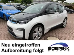 Weiß Gebraucht 2021 BMW i3 Comfort Edition Kleinwagen | 19.450 € (Fairer Preis)