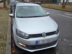 Silber Gebraucht 2011 VW Polo Trendline Kleinwagen | 3.650 € (Fairer Preis)