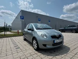 Grau Gebraucht 2008 Toyota Yaris Cool Limousine | 4.800 € (Etwas zu teuer)