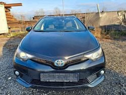 Schwarz Gebraucht 2019 Toyota Auris Hybrid Team Kombi | 8.900 € (Superpreis)