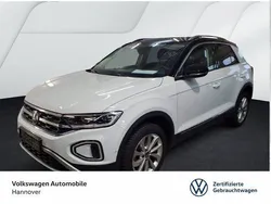 Pure white/schwarz Gebraucht 2024 VW T-Roc Style SUV | 27.490 € (Guter Preis)