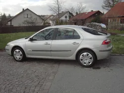 Silber Gebraucht 2002 Renault Laguna II Initiale Limousine | 3.900 €