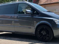 Blau Gebraucht 2010 Mercedes Viano Van / Kleinbus | 22.999 € (Teuer)