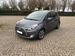 Grün Gebraucht 2016 Hyundai ix20 Passion Kleinwagen | 11.490 € (Fairer Preis)