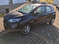 Schwarz Gebraucht 2015 Renault Captur Expression SUV | 7.950 € (Fairer Preis)