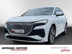 Gletscherweiß metallic Gebraucht 2022 Audi Q4 Sportback e-tron Ambiente SUV | 34.700 € (Fairer Preis)