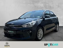 Schwarz Gebraucht 2017 Kia Rio DREAM-TEAM Edition Limousine | 10.540 € (Teuer)