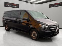 Schwarz Gebraucht 2017 Mercedes Vito Van / Kleinbus | 11.990 € (Teuer)