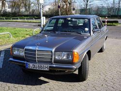 Gebraucht 1983 Mercedes E230 | 11.900 €