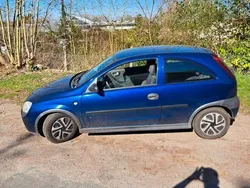 Blau Gebraucht 2002 Opel Corsa Limousine | 1.200 € (Fairer Preis)