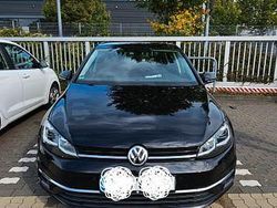 Schwarz Gebraucht 2017 VW Golf VII Comfortline Limousine | 9.500 € (Fairer Preis)