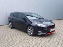Schwarz Gebraucht 2017 Ford Focus ST-Line Kombi | 12.999 € (Fairer Preis)
