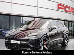 Tiefschwarzmetallic Gebraucht 2024 Porsche Macan Turbo SUV | 103.500 €