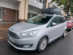 Grau Gebraucht 2018 Ford Grand C-Max Van / Kleinbus | 15.900 €