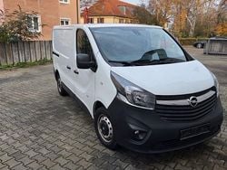 Weiß Gebraucht 2017 Opel Vivaro Van / Kleinbus | 9.600 € (Superpreis)