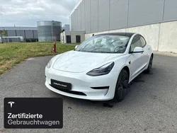 Weiß Gebraucht 2021 Tesla Model 3 RWD Limousine | 25.800 € (Fairer Preis)